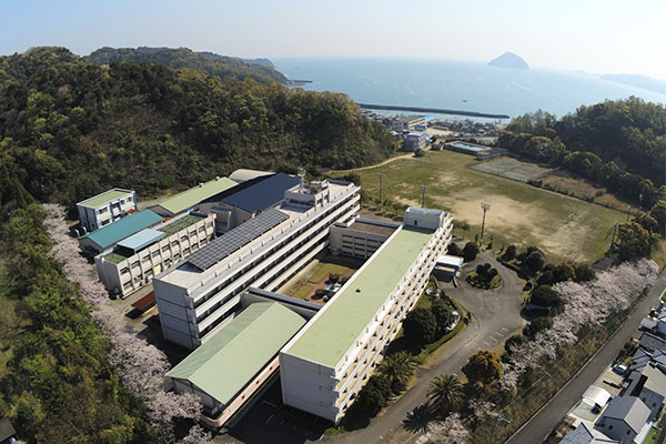 大分県立海洋科学高等学校の写真
